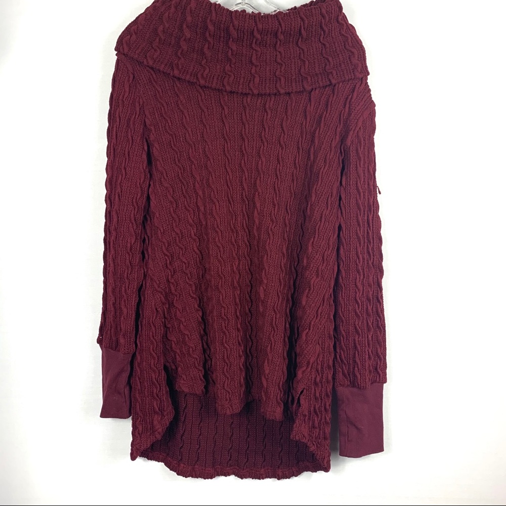 Suzanne Betro Burgundy Cable-Knit Sweater